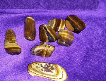 Tigers eye tumblestones