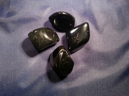 black onyx tumblestones