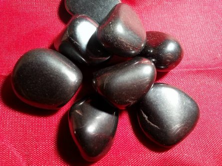 hematite tumblestones