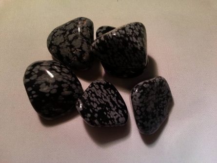 snowflake obsidian_tumblestones