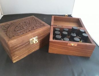 Essential Oil Box 1 empty 1 Full