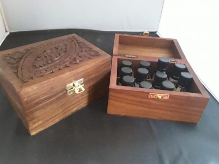 Essential Oil Box 1 empty 1 Full