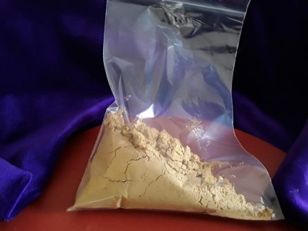 Rosehip powder in bag