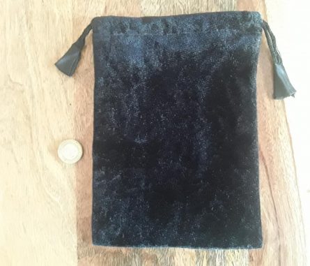 Black velvet bag 2